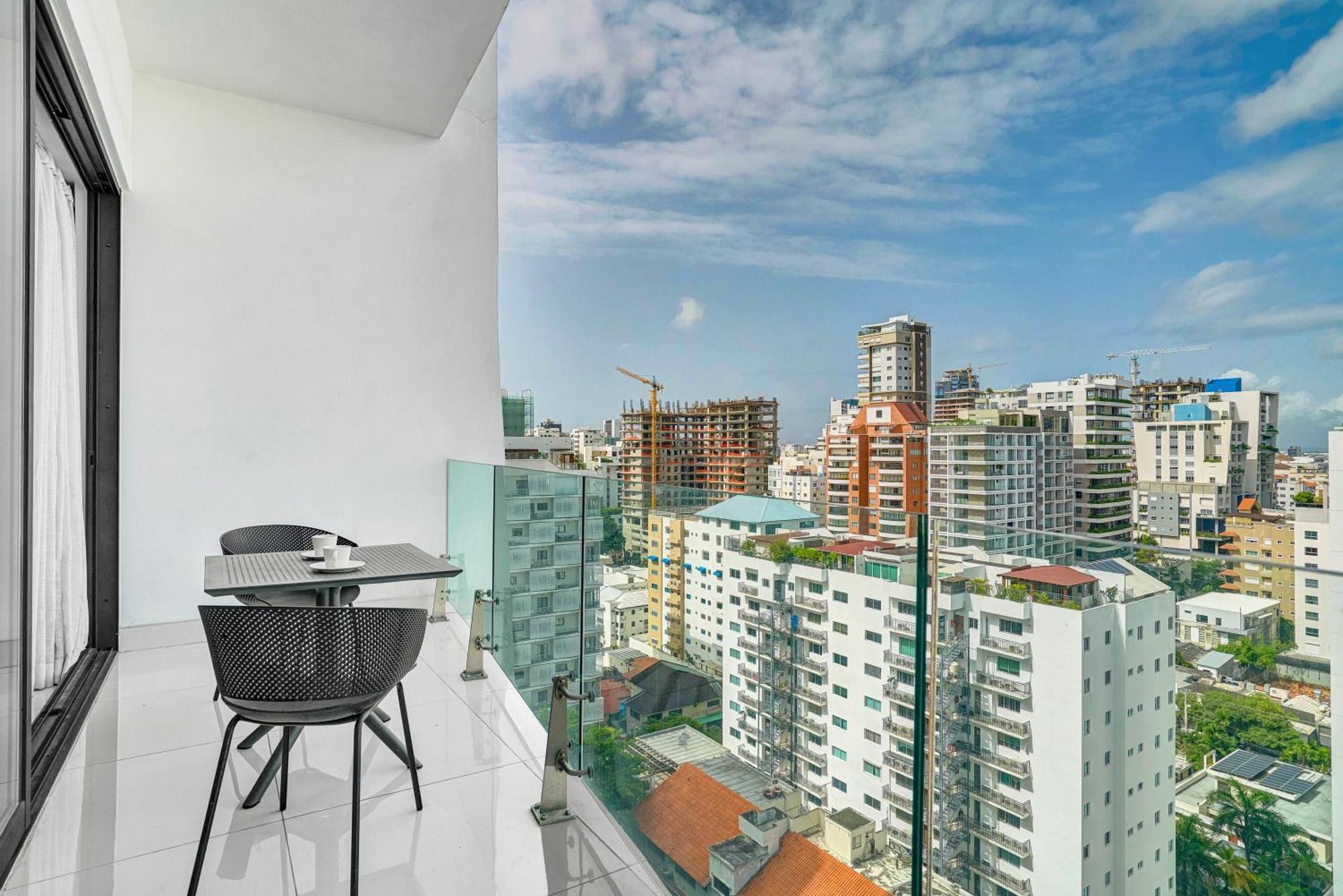 Monaco Residences Piantini Санто-Доминго Экстерьер фото