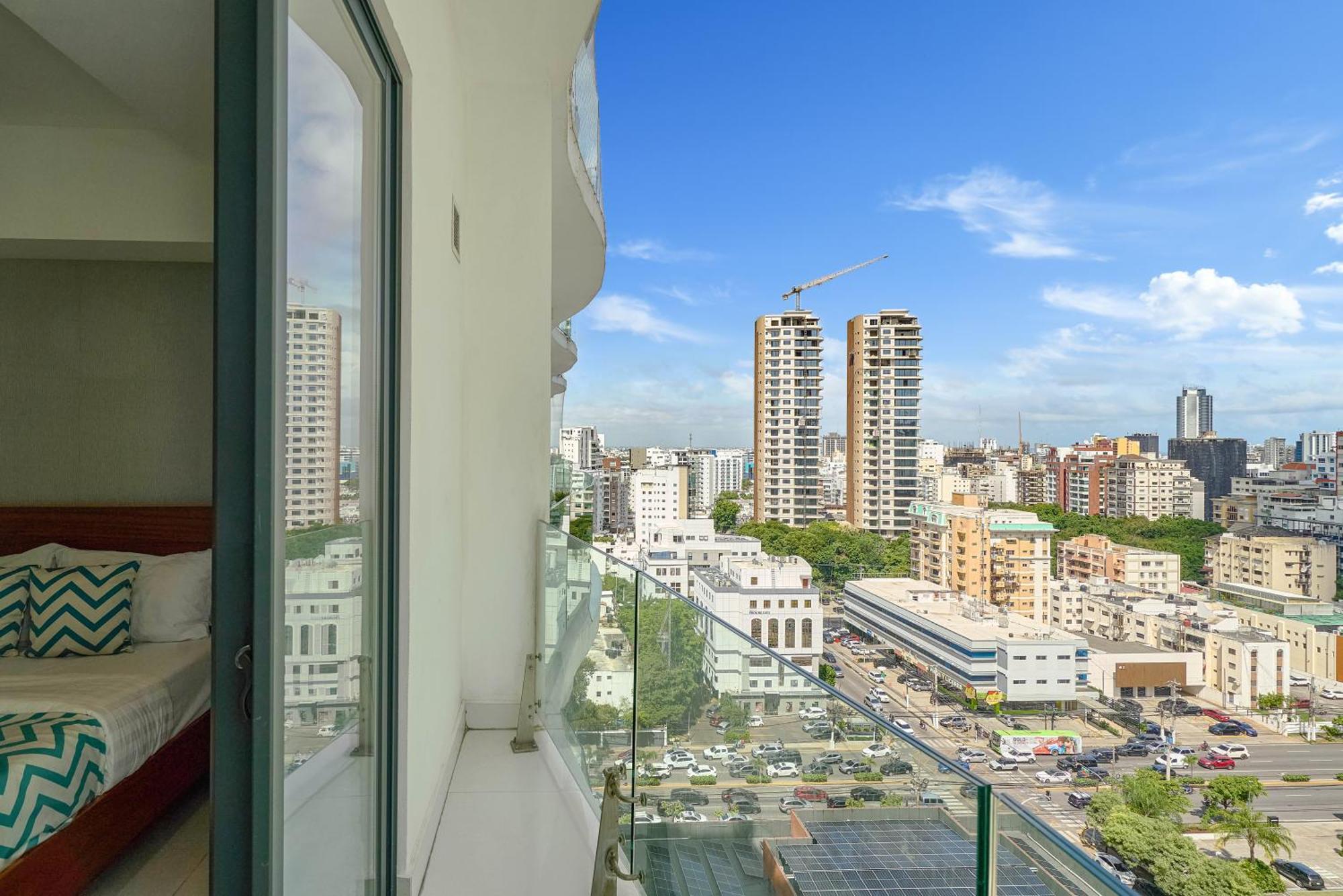 Monaco Residences Piantini Санто-Доминго Экстерьер фото