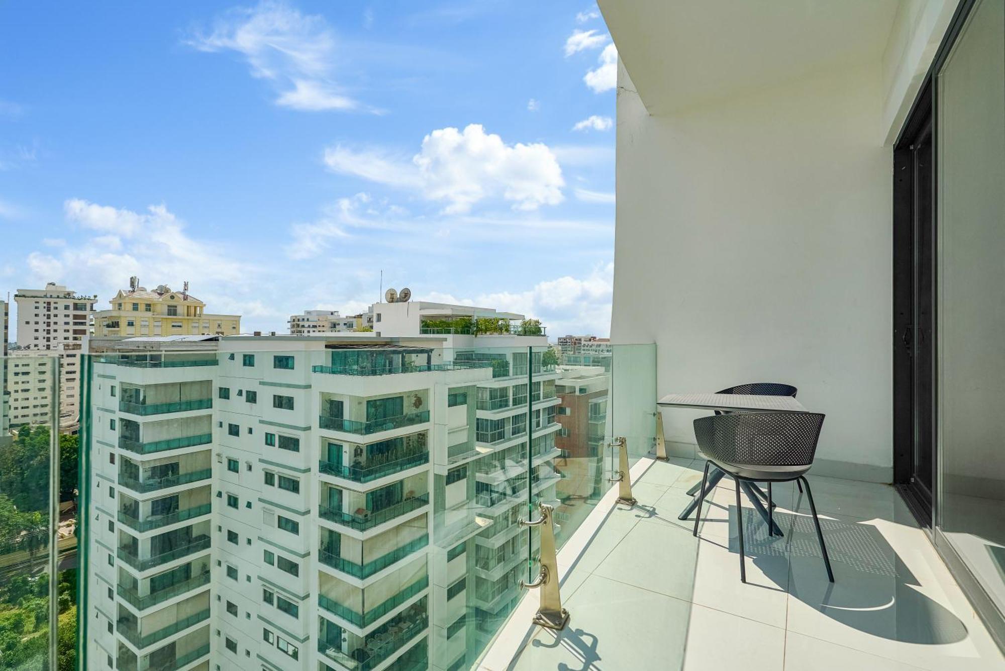 Monaco Residences Piantini Санто-Доминго Экстерьер фото